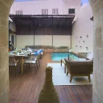 Owl Alvarez - 5 Min Walk To Old Town Center 别墅 波连斯萨