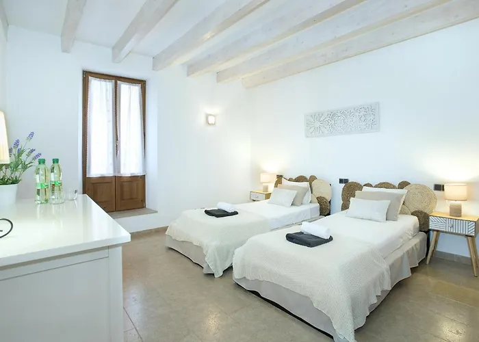 Owl Alvarez - 5 Min Walk To Old Town Center Villa *