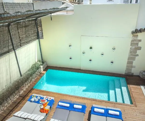 Owl Alvarez - 5 Min Walk To Old Town Center Villa